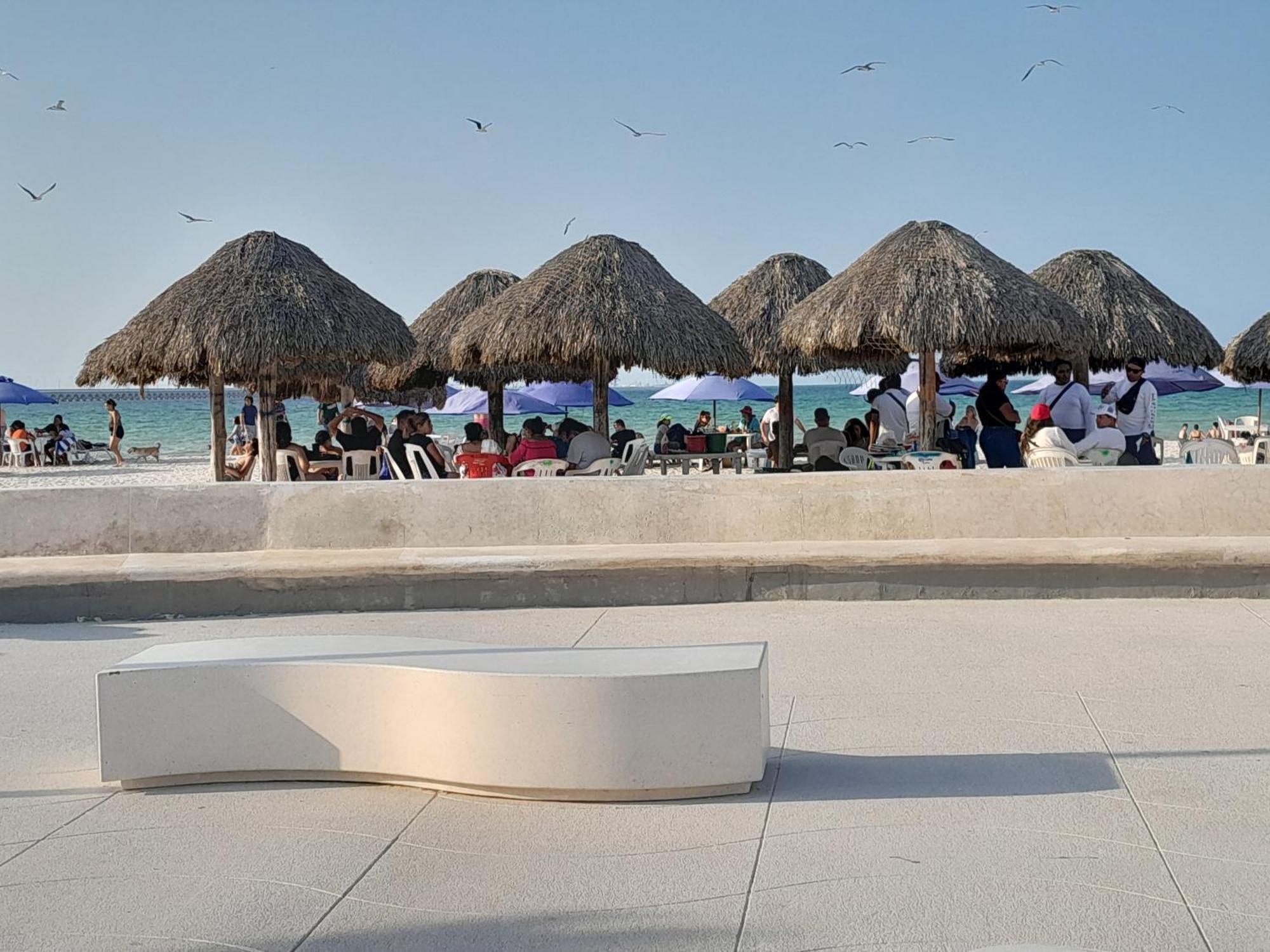 Malecon Beach House In Progreso 1 Block From Beach Zewnętrze zdjęcie